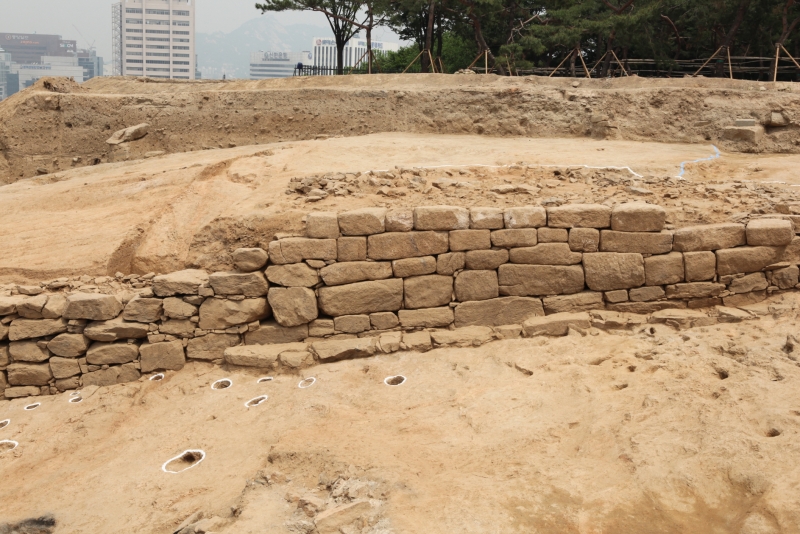 남산 회현자락에서 조선시대 서울성곽 발굴